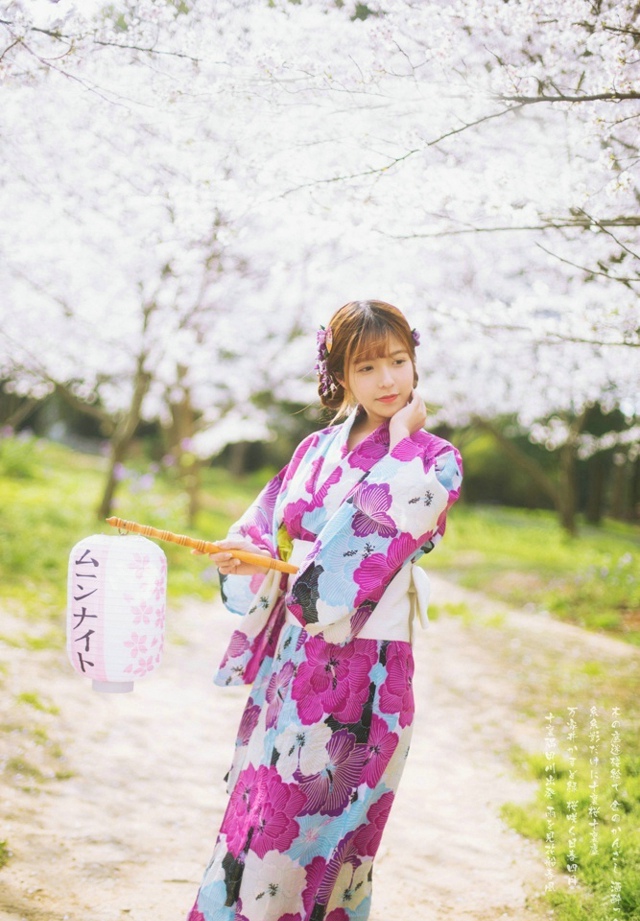 清纯美女樱花树下和服写真唯美迷人(2)