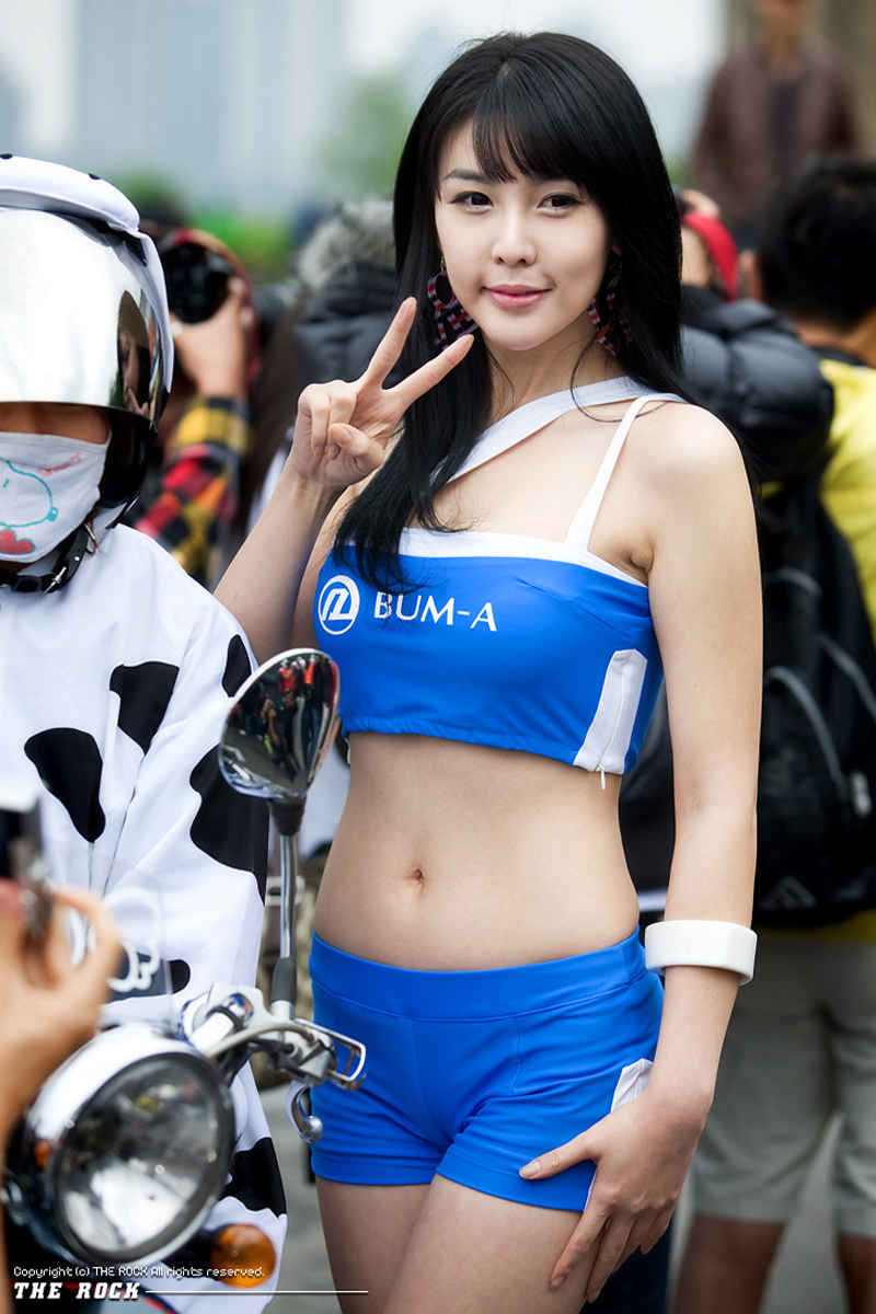 韩国最美性感车模李智友写真惹火撩人(1)
