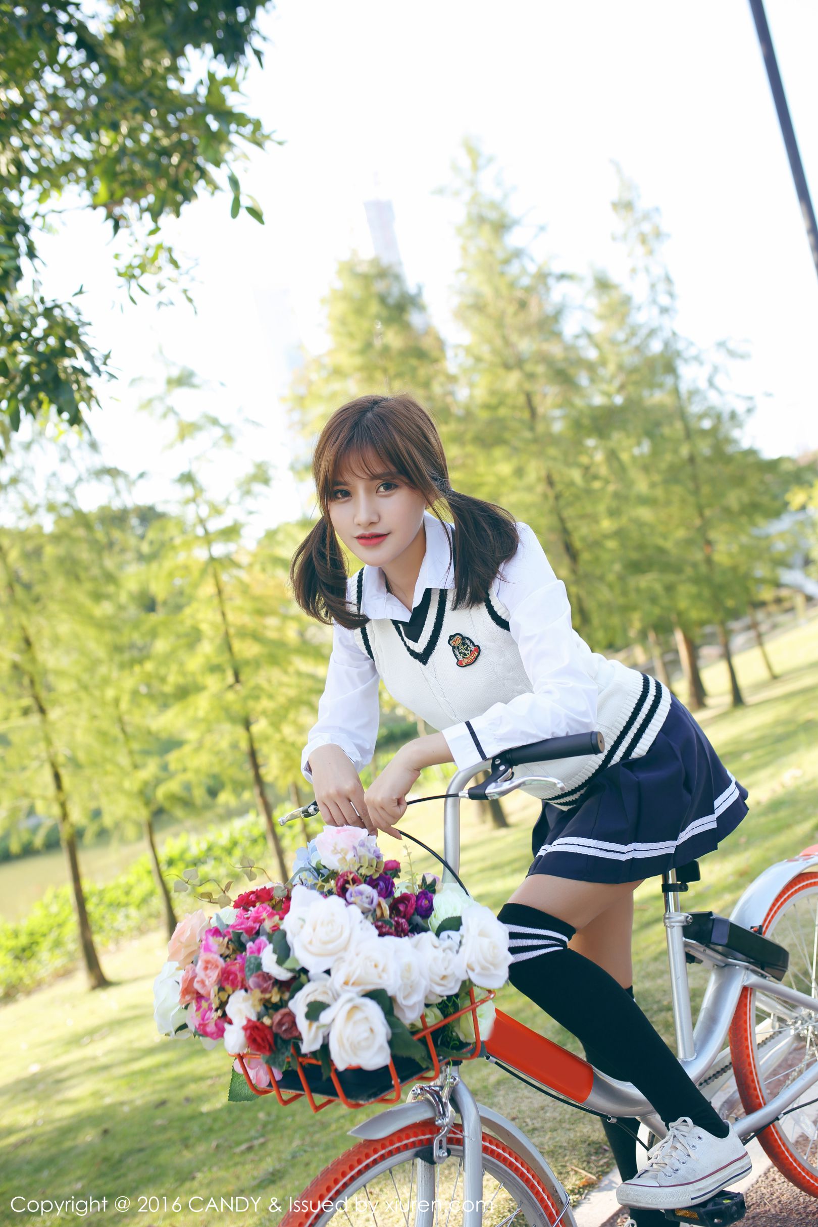 美女模特罗云琦 街拍系列第3集高清图片(1)