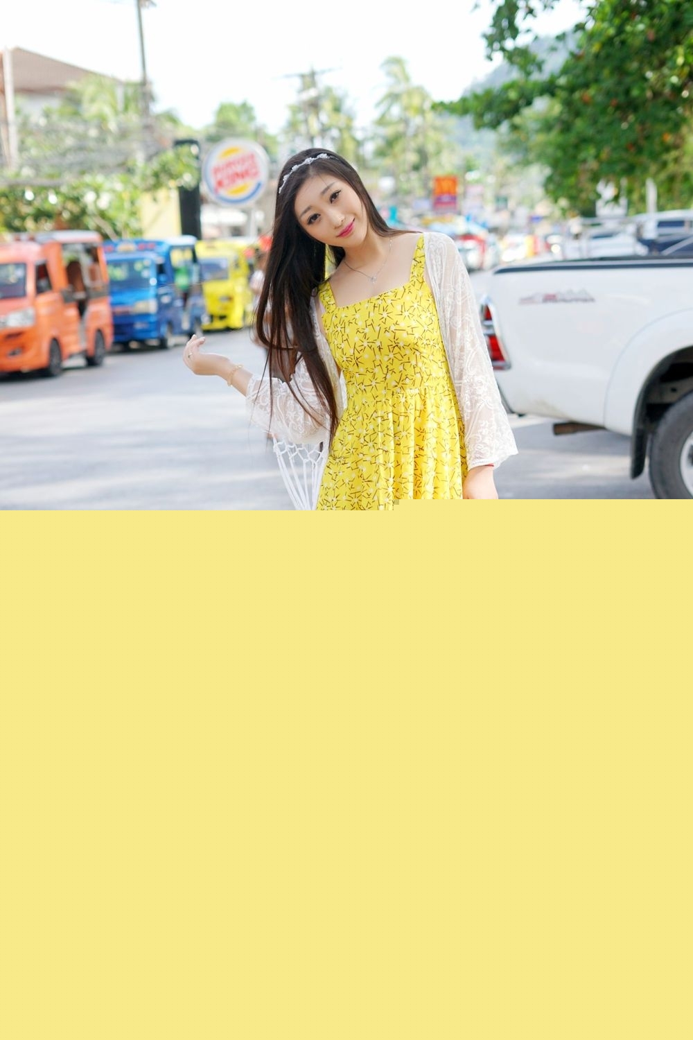 黄色花裙媚眼美人妲己休闲旅拍美照(3)