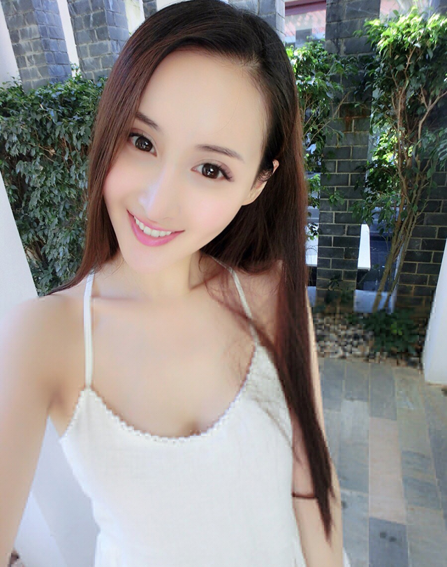 甜美女孩王若心高清自拍照(3)