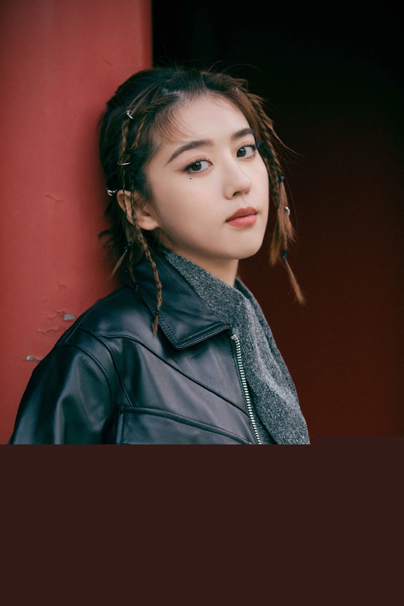 帅气美女李凯馨时尚元气写真图片(2)