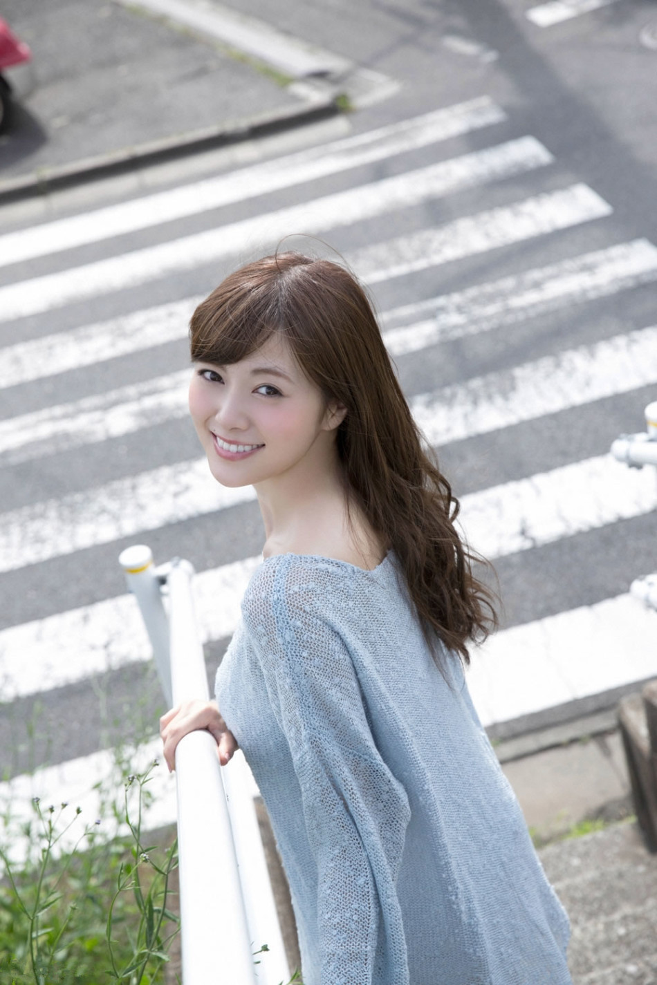 日本偶像白石麻衣甜美慵懒私房写真(3)