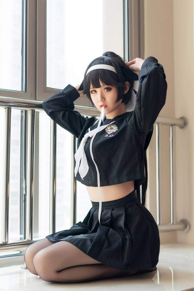 神秘黑发动漫少女黑丝美腿童颜萝莉写真(1)